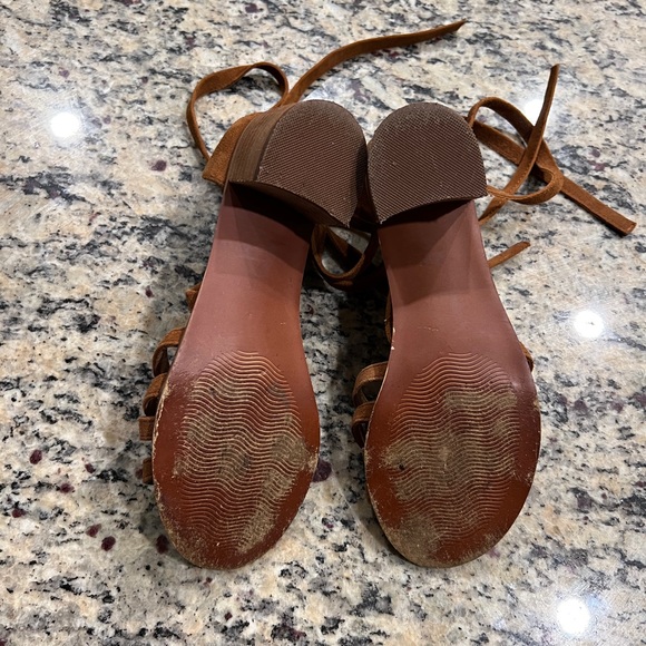 Steve Madden Rizzaa Suede Sandals - Picture 4 of 5